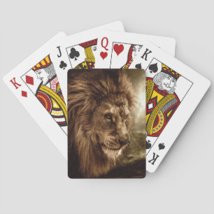 Baraja De Cartas León contra el cielo tempestuoso