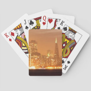 Baraja De Cartas Luna que fija sobre San Francisco en diciembre