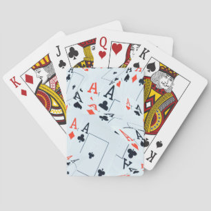 Baraja De Cartas "Mazo del Destino: Ases en capas en un barajado de