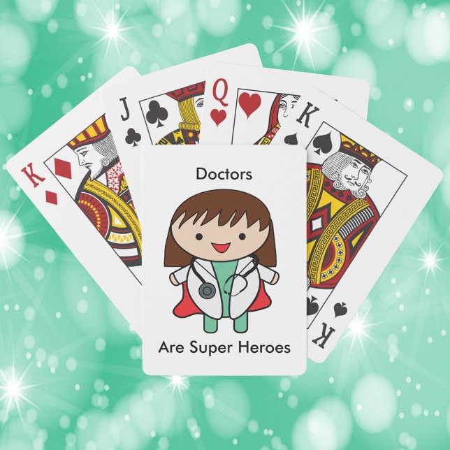 Baraja De Cartas Médicos Super Héroe Mujer Funny Kawaii (A deck of playing cards with a picture of a woman doctor and the text, "Doctors Are Super Heroes".)