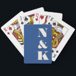 Baraja De Cartas Moderno Monograma Vibrante Blue Custom Wedding Fav<br><div class="desc">Añada un toque elegante y personal a sus noches de juego con estas modernas cartas de juego personalizado en un azul vibrante. Este diseño de moda, con audaces iniciales de la silueta, es perfecto para parejas, familias o todo aquel que ame una estética sofisticada. Ya sea para noches de póquer,...</div>