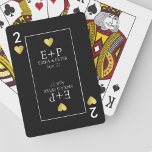 Baraja De Cartas Monogramado de dos favores de casamiento<br><div class="desc">Un diseño agradable y elegante de una carta de "dos corazones" personalizada con nombres de pareja,  iniciales y fecha especial...  texto blanco personalizado sobre un fondo negro,  con falsos corazones dorados de amor.</div>