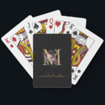 Baraja De Cartas Monogramado de floral rosa Rubor de oro negro mode<br><div class="desc">Diseño moderno de color negro y oro con un diseño floral transparente rosa. Personalizar fácilmente su Nombre de elección en un guión de caligrafía de moda junto con su monograma de elección rubricado.</div>