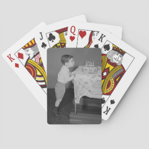 Baraja De Cartas Muchacho que sopla hacia fuera velas