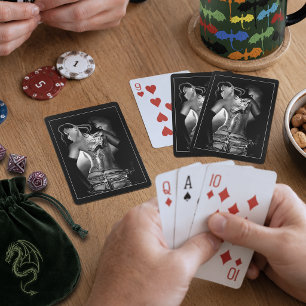 Baraja De Cartas Mujer Dragón Tatuada en Blanco y Negro Edgy