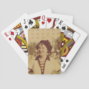 Baraja De Cartas Mujer que se sienta afuera