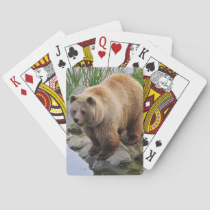 Baraja De Cartas Oso junto a un lago