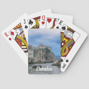 Baraja De Cartas Paredes de fortaleza, costa rocosa y mar en Croaci