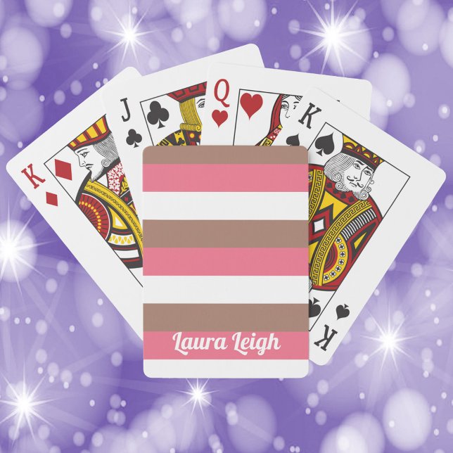 Baraja De Cartas Patrón de banda Blanco rosado marrón Personalizaci (A deck of playing cards with pink, brown and white stripes with text that can be personalized!)