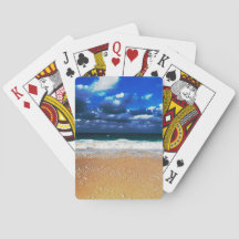 Playa exótica nublada