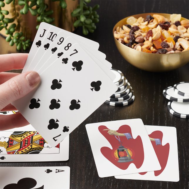 Baraja De Cartas Portando Una Linterna (Subido por el creador)
