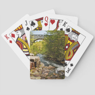 Baraja De Cartas Puente sobre el río