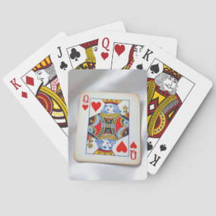 Baraja De Cartas Reina de Corazones sobre tela de satén blanco