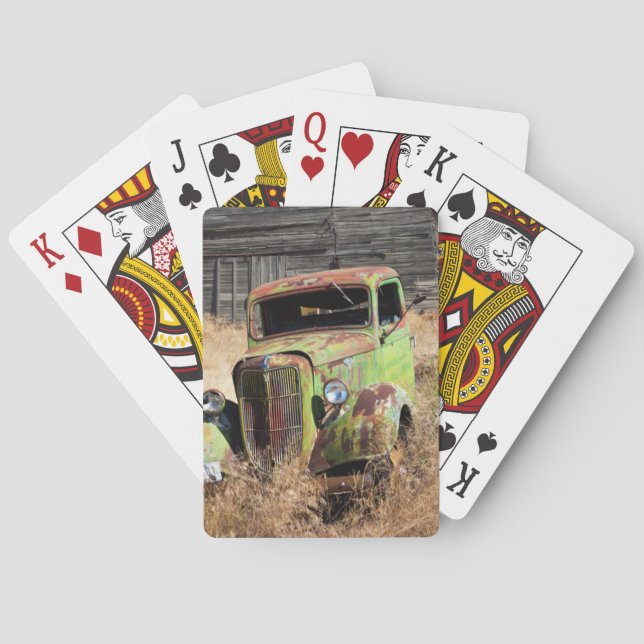 Baraja De Cartas Rusting car in front of abandoned farm (Reverso)