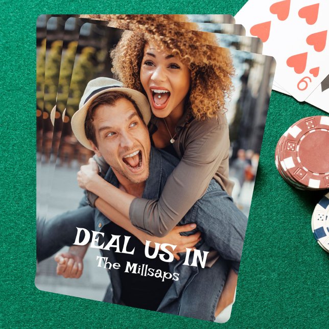 Baraja De Cartas Trátenos En Personalizado De Fotografía Familiar T (Fun family photo custom playing cards. Add a phrase and name. Makes great gift. Deal us in! )