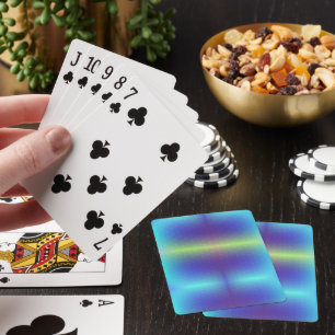 Baraja De Cartas Un trío de figuras se extiende parcialmente cubier