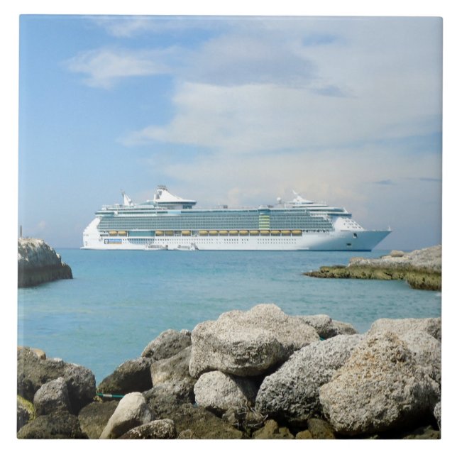 Barco de cruceros en la teja de CocoCay (Frente)
