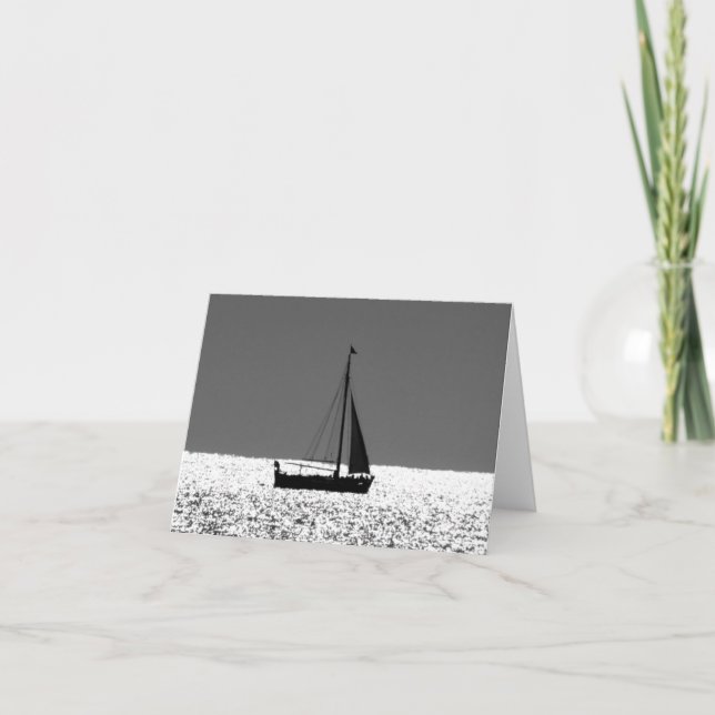 Barco de vela con tarjeta de notas sobre el mar de (Anverso)