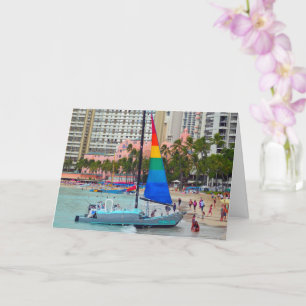Barco de vela, playa Waikiki, tarjeta Oahu