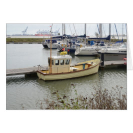 Barco moderno de estilo tradicional