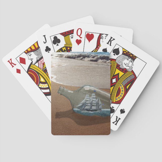 BARCO TROPICAL DE PLAYA EN FRASCOS jugando cartas (Reverso)