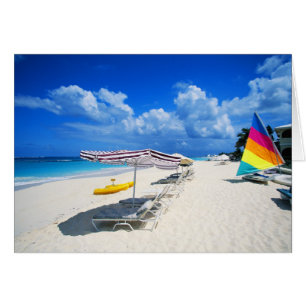 Barcos y sillas de playa