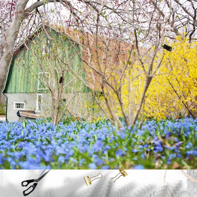 Barn de otoño con papel de tejido de campo de flor (Subido por el creador)