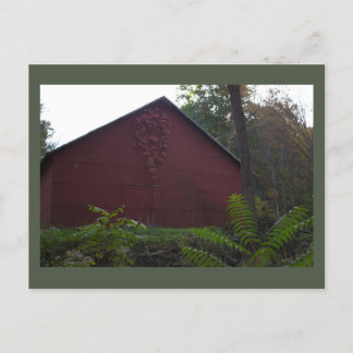 Barn rojo con postal marfileña