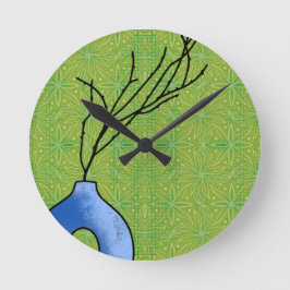 Base azul Boho en el reloj de fondo floral verde
