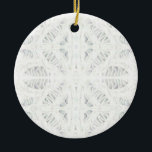 BATTENBURG LACE Ornamento de Círculo cerámico<br><div class="desc">El diseño de este adorno de círculo cerámico BATTENBURG LACE es un detalle recortado de uno de mis dibujos originales de lápiz de color, multiplicado digitalmente. El arte está en ambos lados. * Los ornamentos no son sólo para el árbol. Cuelgue esto de un pomo de la puerta o en...</div>