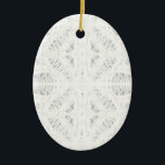 BATTENBURG LACE Ornamento de ovario cerámico<br><div class="desc">El diseño de este adorno oval de cerámica BATTENBURG LACE es un detalle recortado de uno de mis dibujos originales de lápiz de color, multiplicado digitalmente. El arte está en ambos lados. * Los ornamentos no son sólo para el árbol. Cuelgue esto de un pomo de la puerta o en...</div>