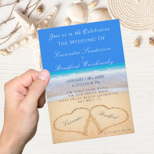 Beach Blue 2 Hearts en la invitación del Boda de a