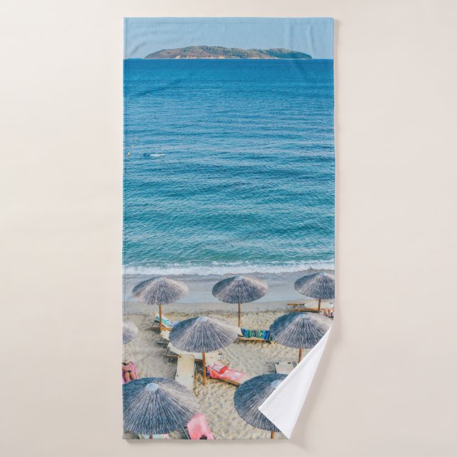 Beach lounge a orillas del mar (Toalla de baño)