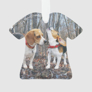 Beagles del beagle del grito en el ornamento del