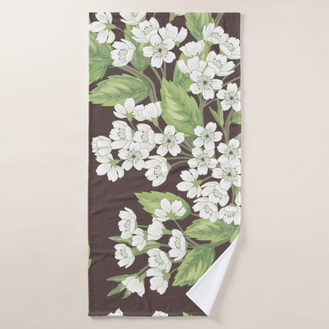 Beautiful seamless spring pattern with green branc (Toalla de baño)