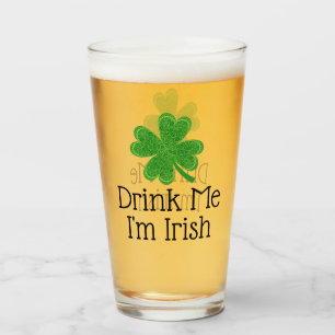 Beba, soy irlandés por el Día de San Patricio