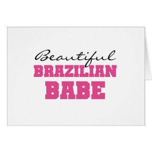 Bebé brasileño hermoso