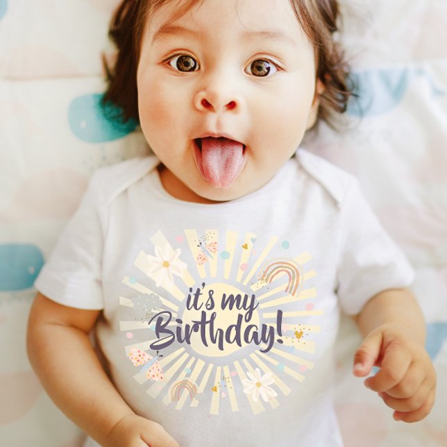 Bebé Camiseta de cumpleaños niña arcoíris soleado paste (Subido por el creador)