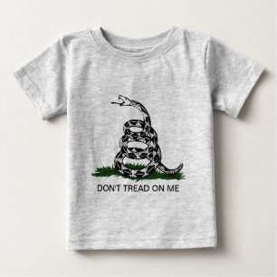 BEBÉ CAMISETA DE LA HERRAMIENTA: BANDERA REVOLUCIONARIA