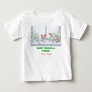 Bebé Camiseta de Navidades familiares - Cosmosa escena