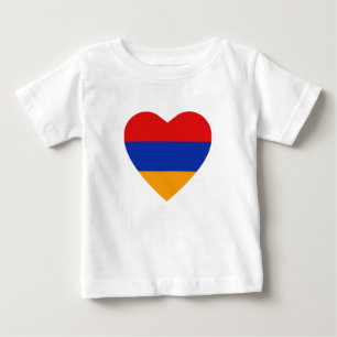 Bebé Camiseta del corazón de la bandera de Armenia