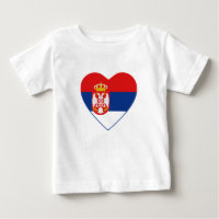 Camiseta del corazón de la bandera de Serbia