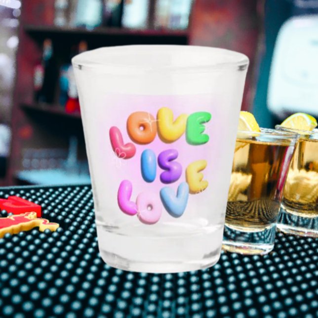 Bebe con Orgullo: Vaso de Chupito de Amor Arcoíris (Subido por el creador)