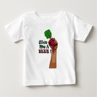 Bebé Déme la camiseta de un niño de la remolacha