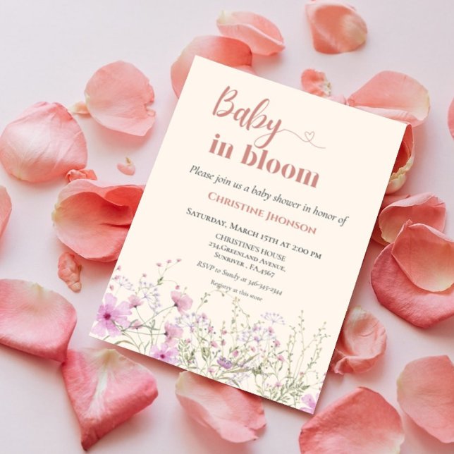 Bebé en una flor silvestre invitación a la ducha (Subido por el creador)