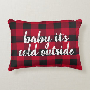 Bebé, es frío fuera del acento de almohada