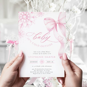 Bebé, hace frío fuera de la invitación rosa de Bab
