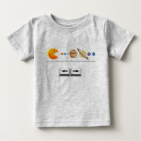 Juego con la camiseta divertida de los planetas