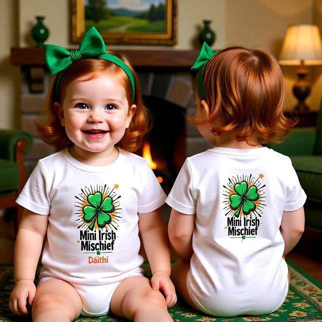 Bebé La Camiseta de Trébol Doble Problema (The Double Trouble Clover Tee, customizable)