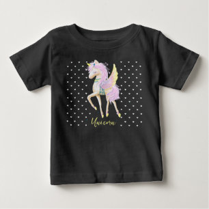 Bebé La camiseta presenta un bonito diseño de unicornio
